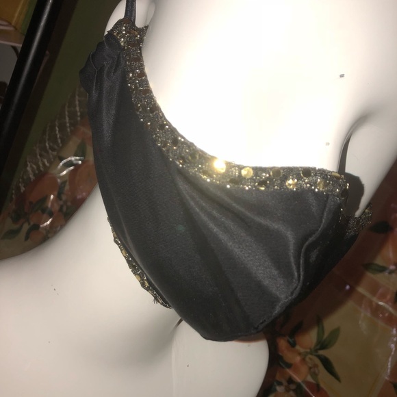 Face mask - Picture 2 of 3